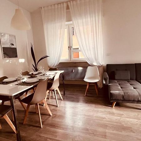 White House Lounge Supreme Apartment Udine Exterior photo