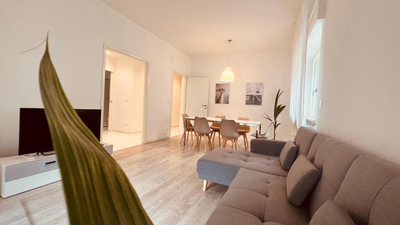 White House Lounge Supreme Apartment Udine Exterior photo